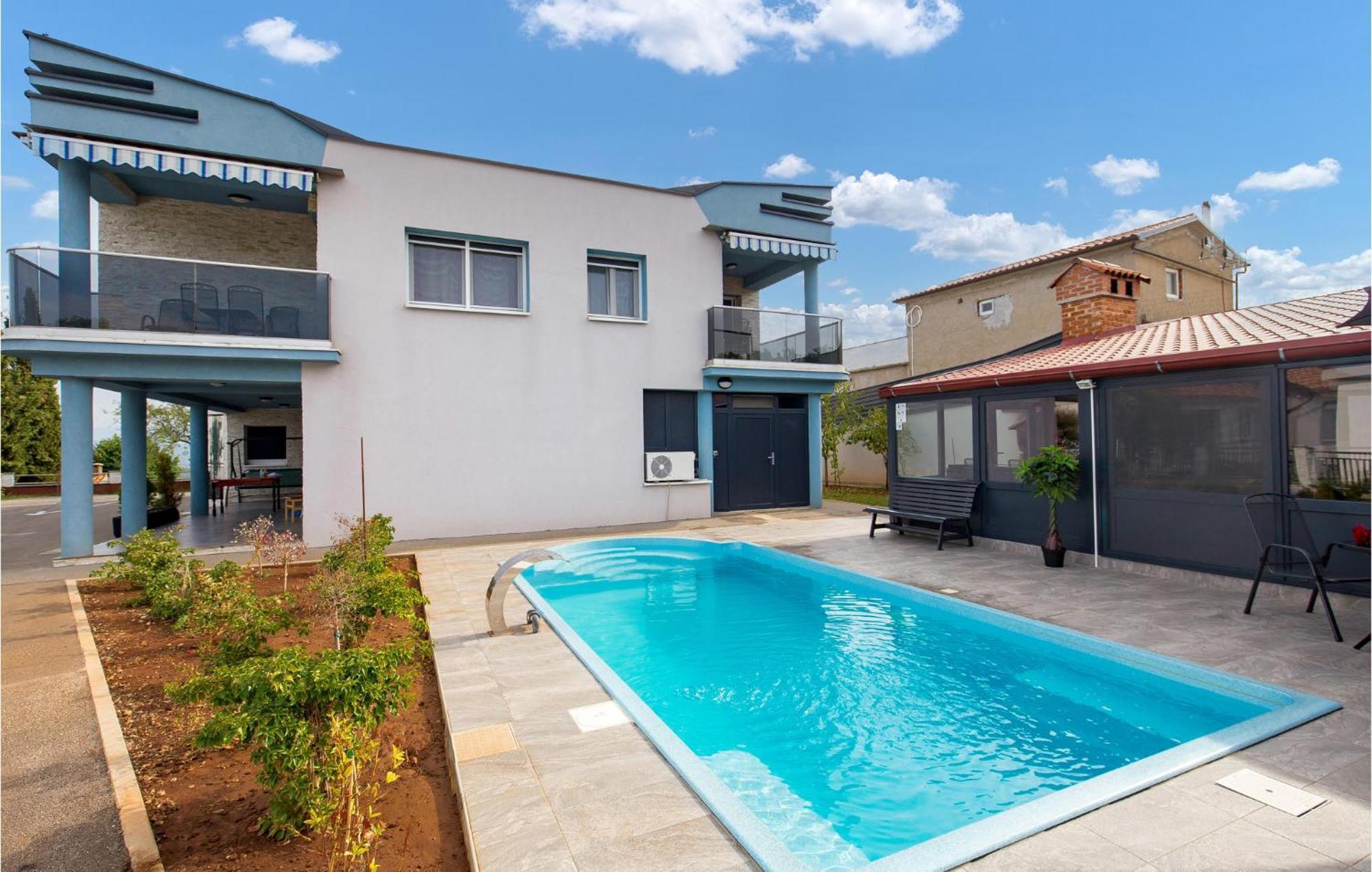 1 Bedroom Beautiful Apartment In Vrh Vrh  Luaran gambar